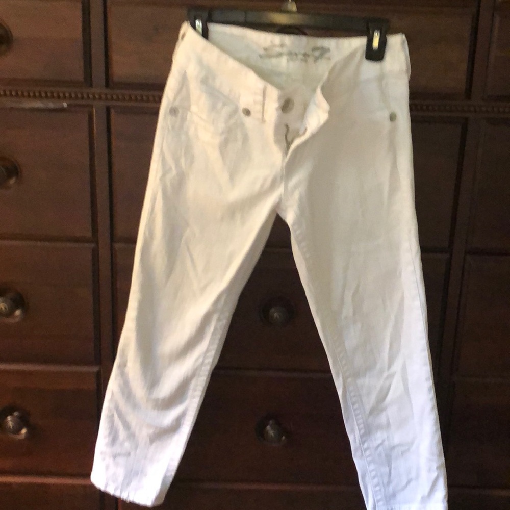 Seven7 Cropped white jeans